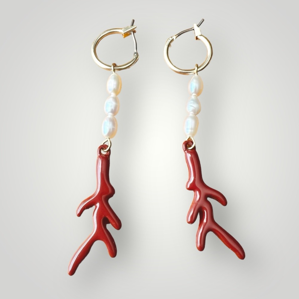 White Faux Pearl Rice & Red Coral Earrings Gold Hook Pre-Owned